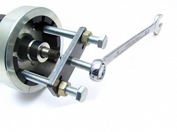 Rotor puller for inverted rotor with 2 threaded screw holes